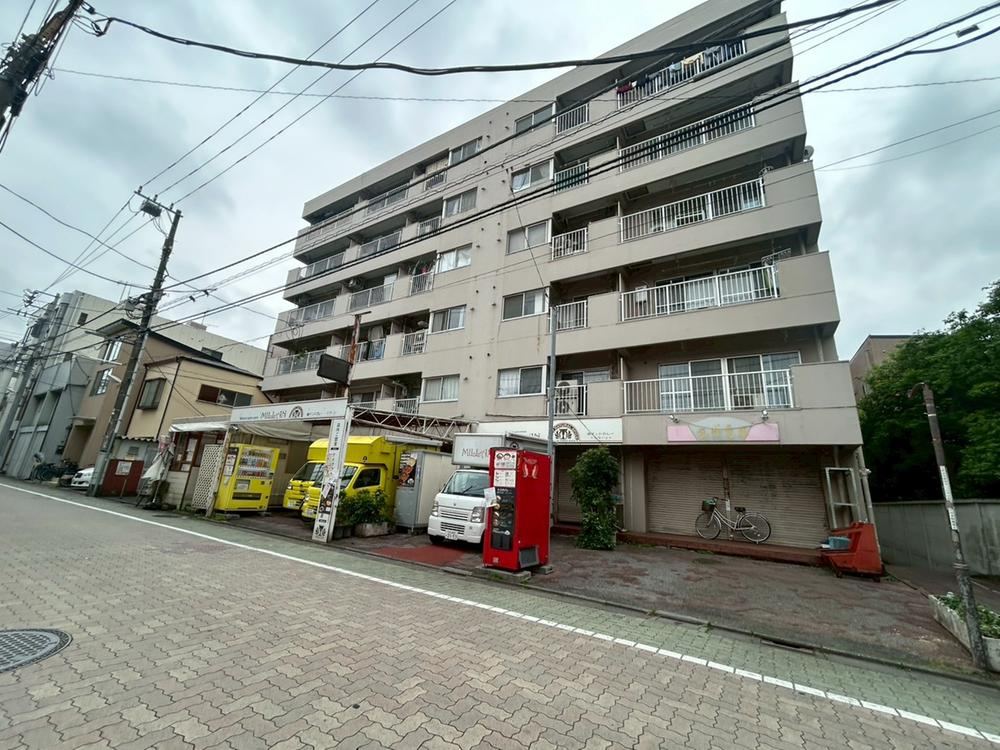 1LDK apartment in Katsushika Ward, Tokyo - Photo 1