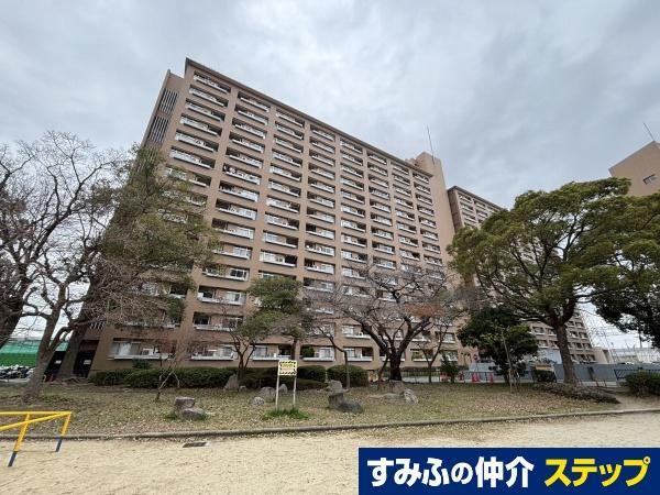 2LDK apartment in Kita Ward, Osaka - Photo 1