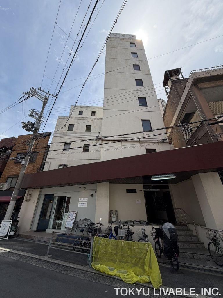 2DK apartment in Sumiyoshi Ward, Osaka - Photo 1