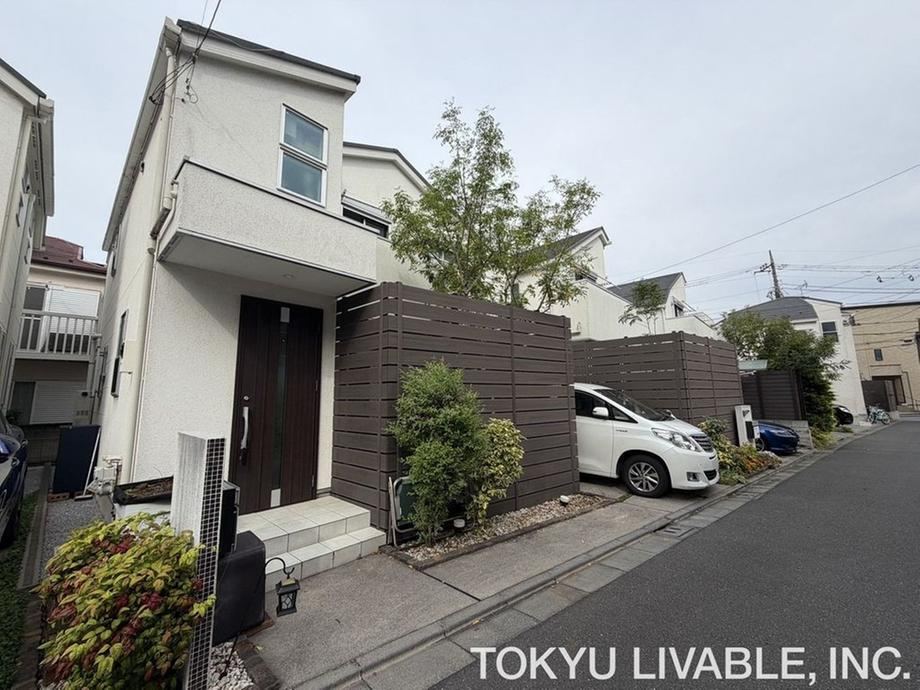 4LDK house in Suginami Ward, Tokyo - Photo 1