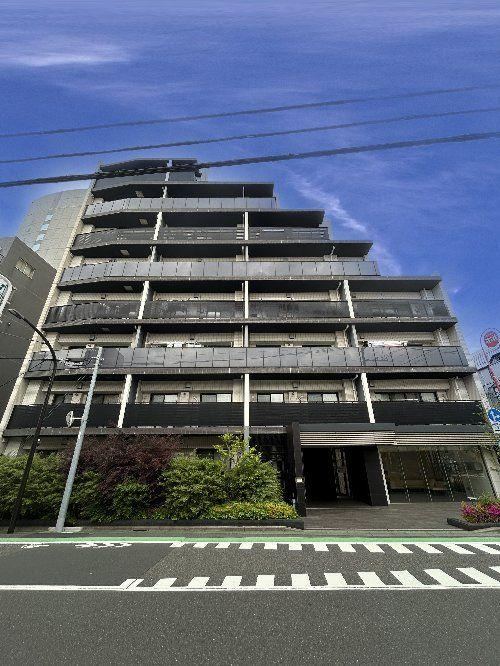 3LDK apartment in Shibuya Ward, Tokyo - Photo 1