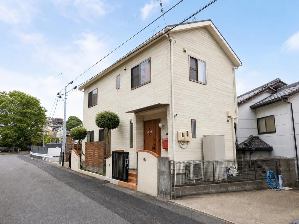 4LDK house in Saka, Aki District, Hiroshima - Photo 1
