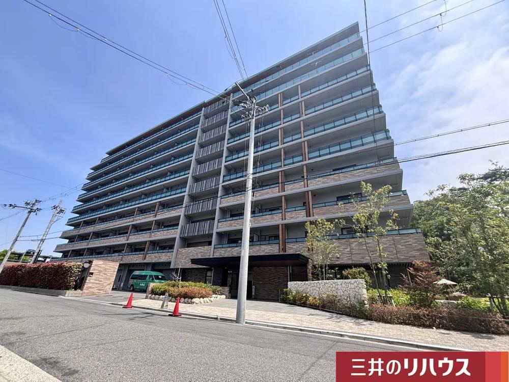 2LDK apartment in Suita, Osaka - Photo 1
