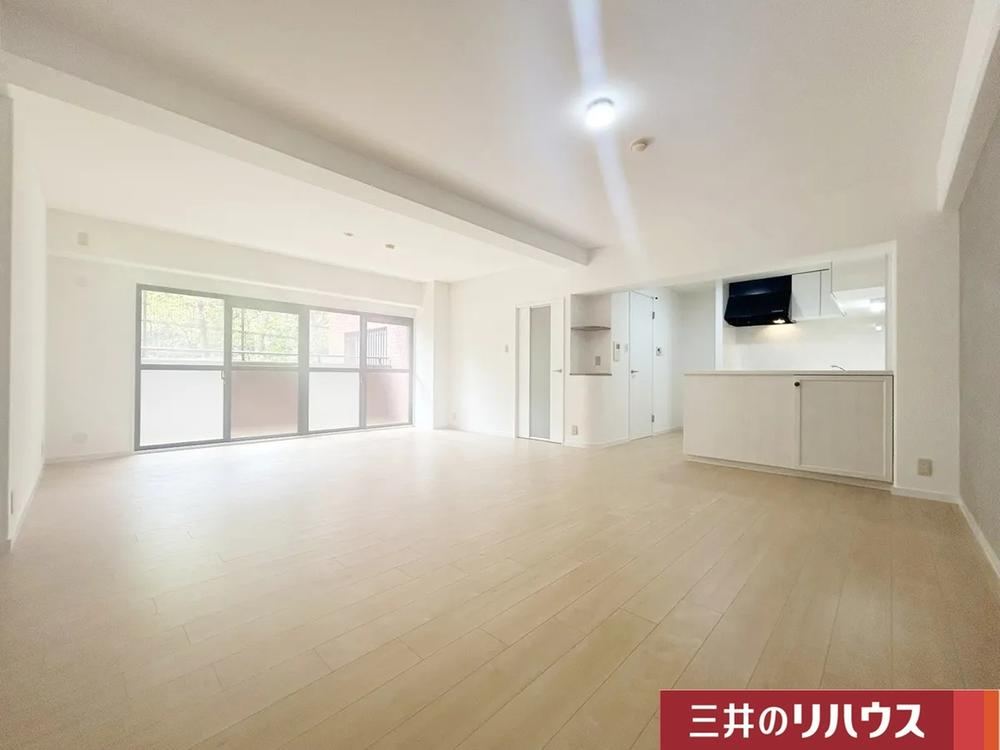 4LDK apartment in Higashinada Ward, Kobe, Hyogo - Photo 1