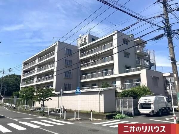 3LDK apartment in Minami Ward, Sagamihara, Kanagawa - Photo 1