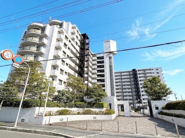 4LDK apartment in Kishiwada, Osaka - Photo 1