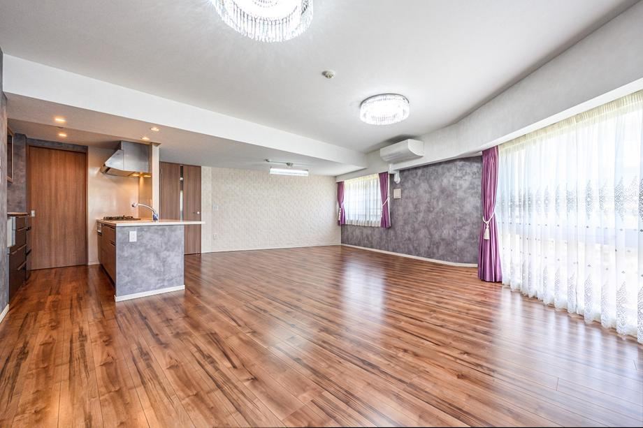 3LDK+S apartment in Isogo Ward, Yokohama, Kanagawa - Photo 1