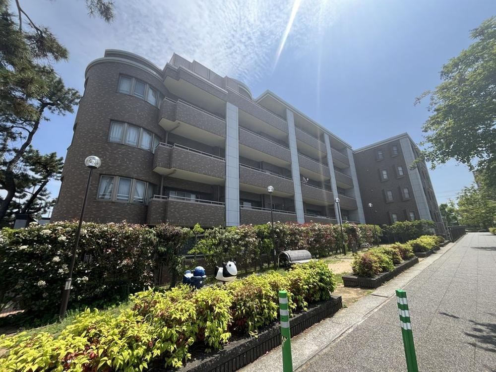 2LDK+S apartment in Ashiya, Hyogo - Photo 1