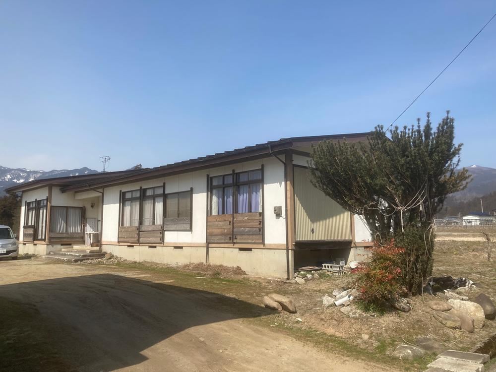 4DK house in Shirataka, Nishiokitama District, Yamagata - Photo 1