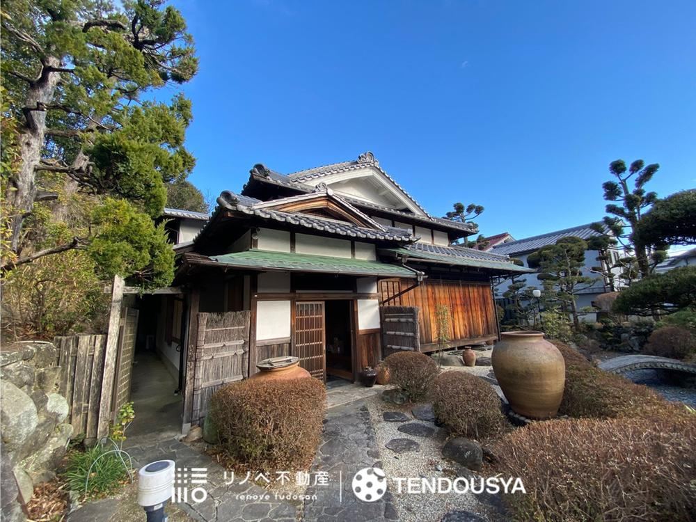 7LDK house in Ikoma, Nara - Photo 1