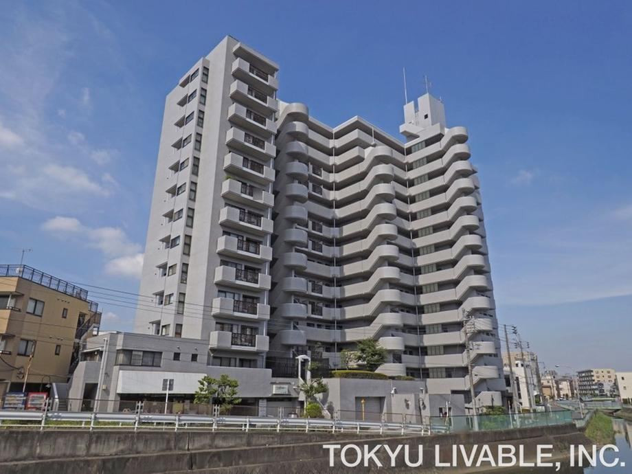 5LDK apartment in Toda, Saitama - Photo 1