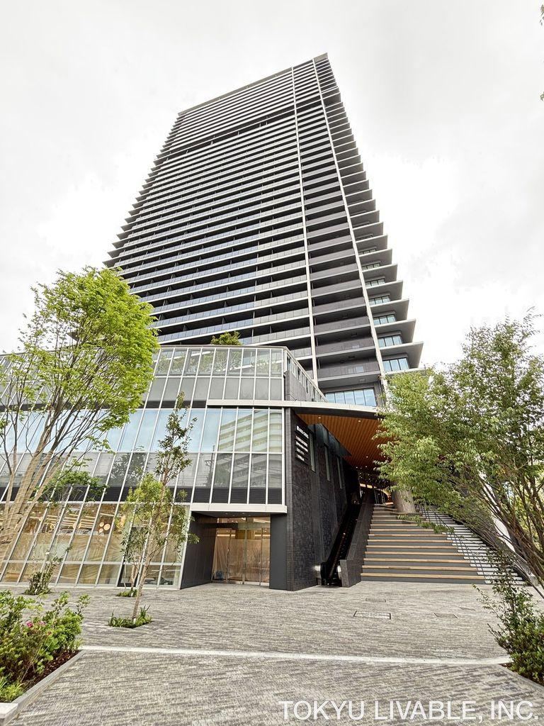3LDK apartment in Yodogawa Ward, Osaka - Photo 1