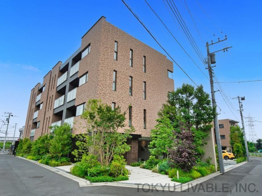 3LDK apartment in Chofu, Tokyo - Photo 1