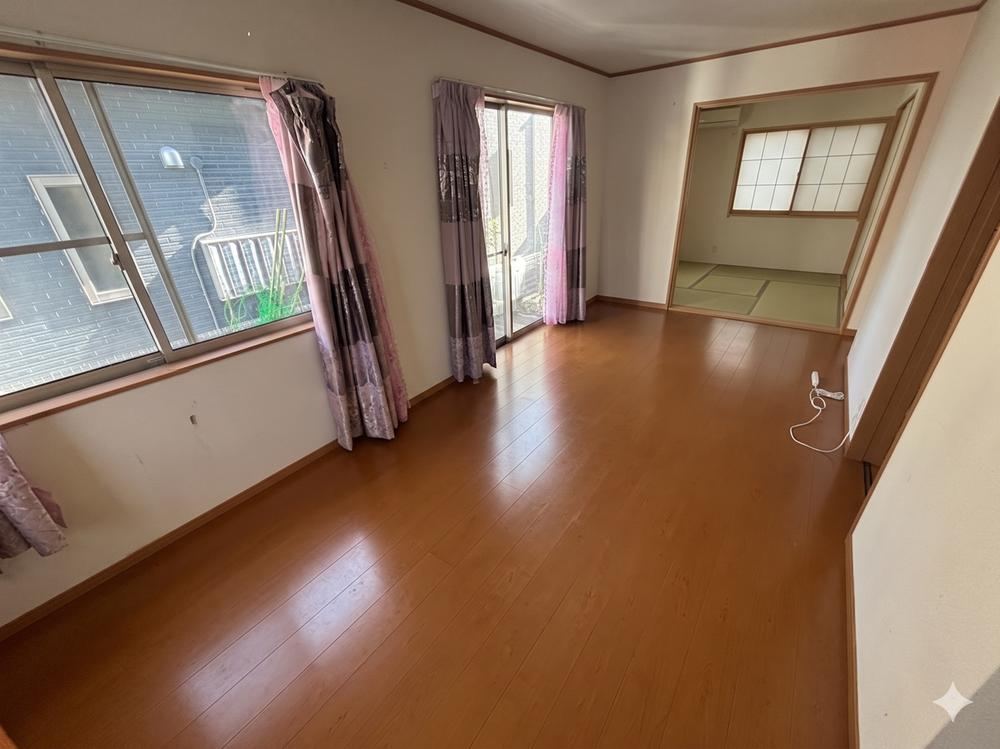 4LDK house in Suruga Ward, Shizuoka - Photo 1