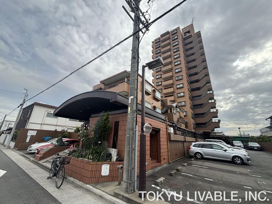 2LDK+S apartment in Minato Ward, Nagoya, Aichi - Photo 1
