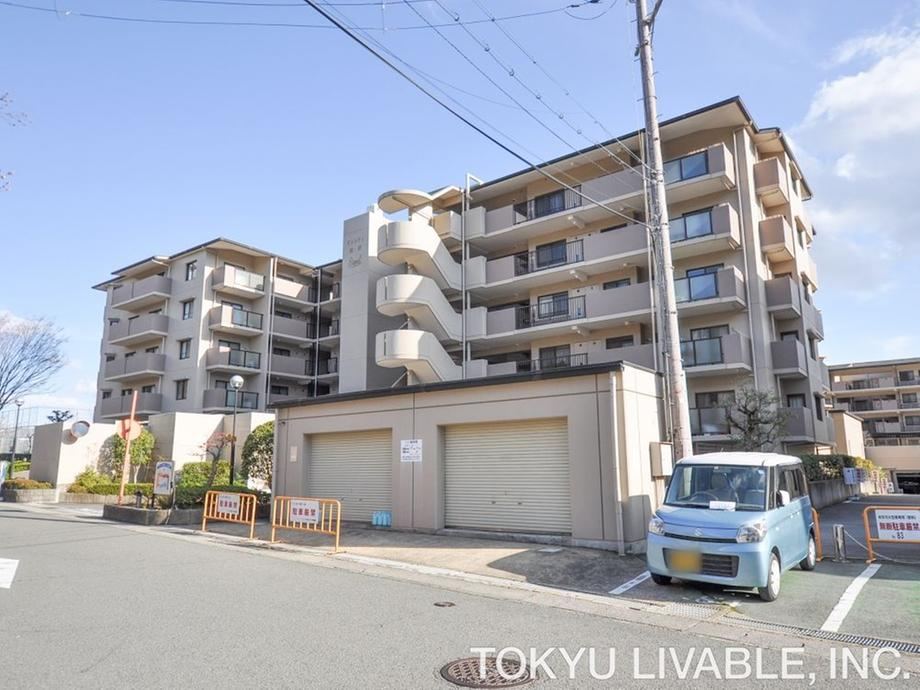 4LDK apartment in Nishikyo Ward, Kyoto - Photo 1