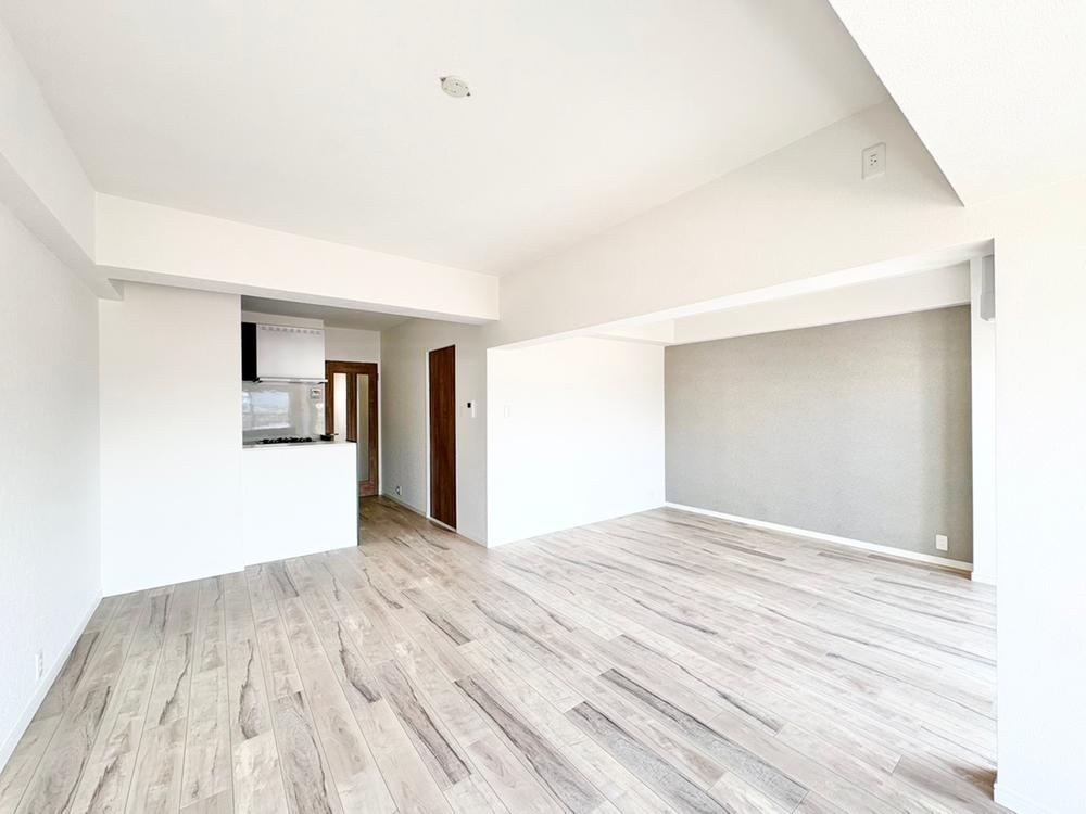 2LDK apartment in Higashinari Ward, Osaka - Photo 1
