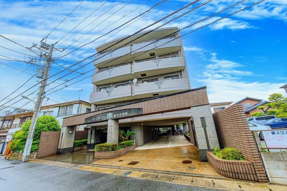3LDK apartment in Urayasu, Chiba - Photo 1