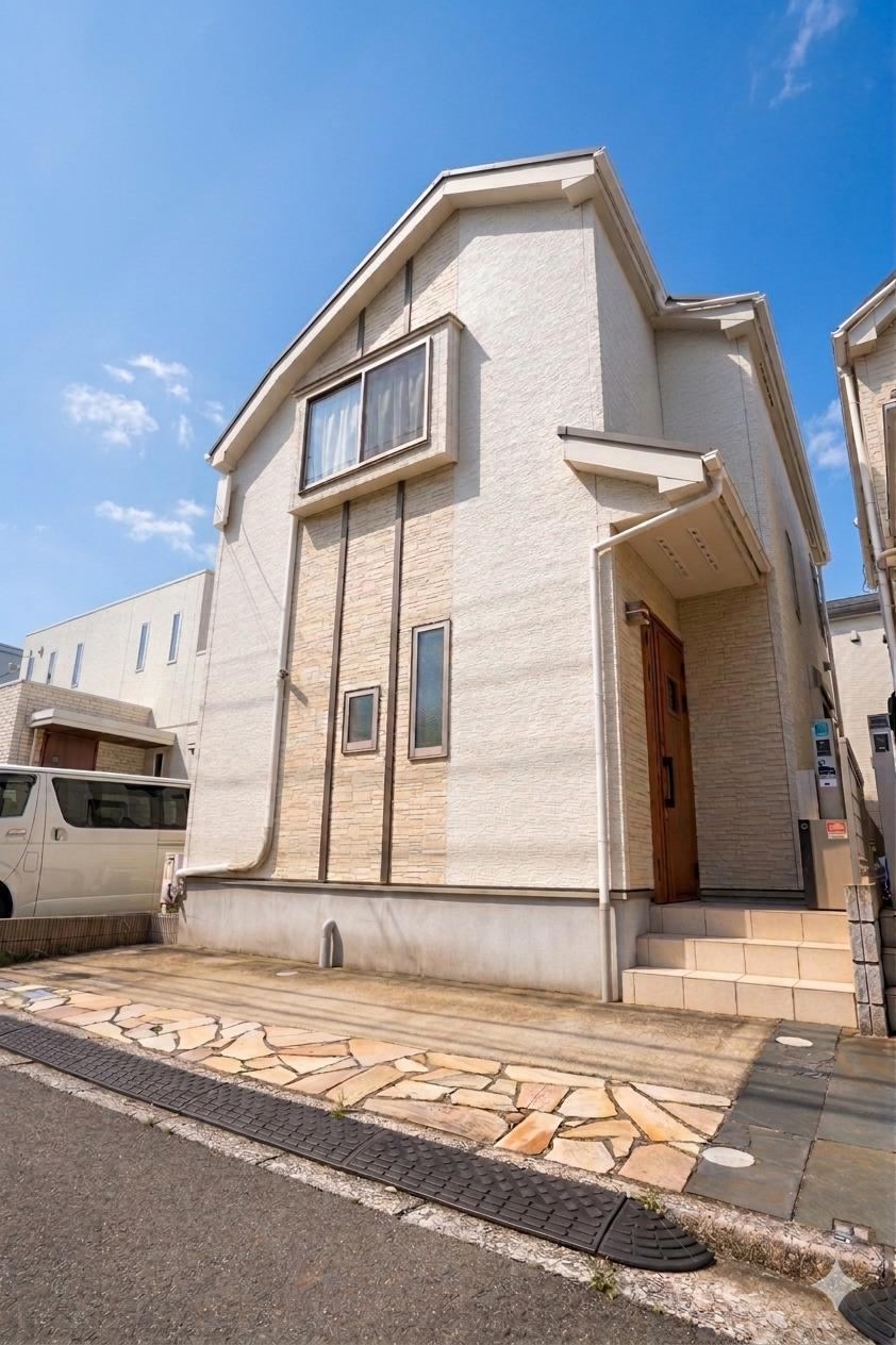 3LDK house in Urayasu, Chiba - Photo 1