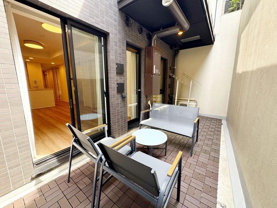 3LDK apartment in Shibuya Ward, Tokyo - Photo 1