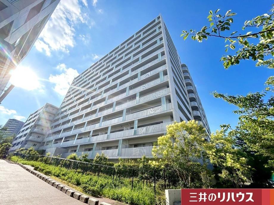 3LDK apartment in Toyonaka, Osaka - Photo 1