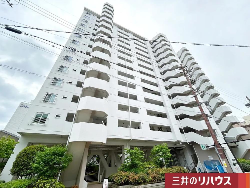 4LDK apartment in Naka Ward, Nagoya, Aichi - Photo 1