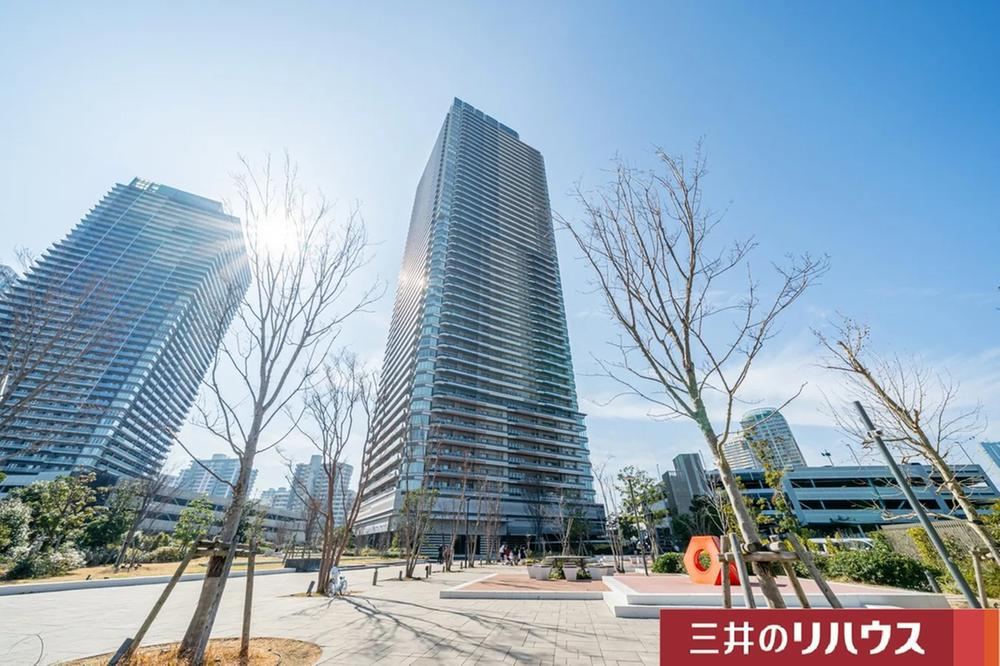 3LDK apartment in Mihama Ward, Chiba - Photo 1