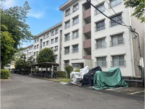 3DK apartment in Fuchu, Tokyo - Photo 1