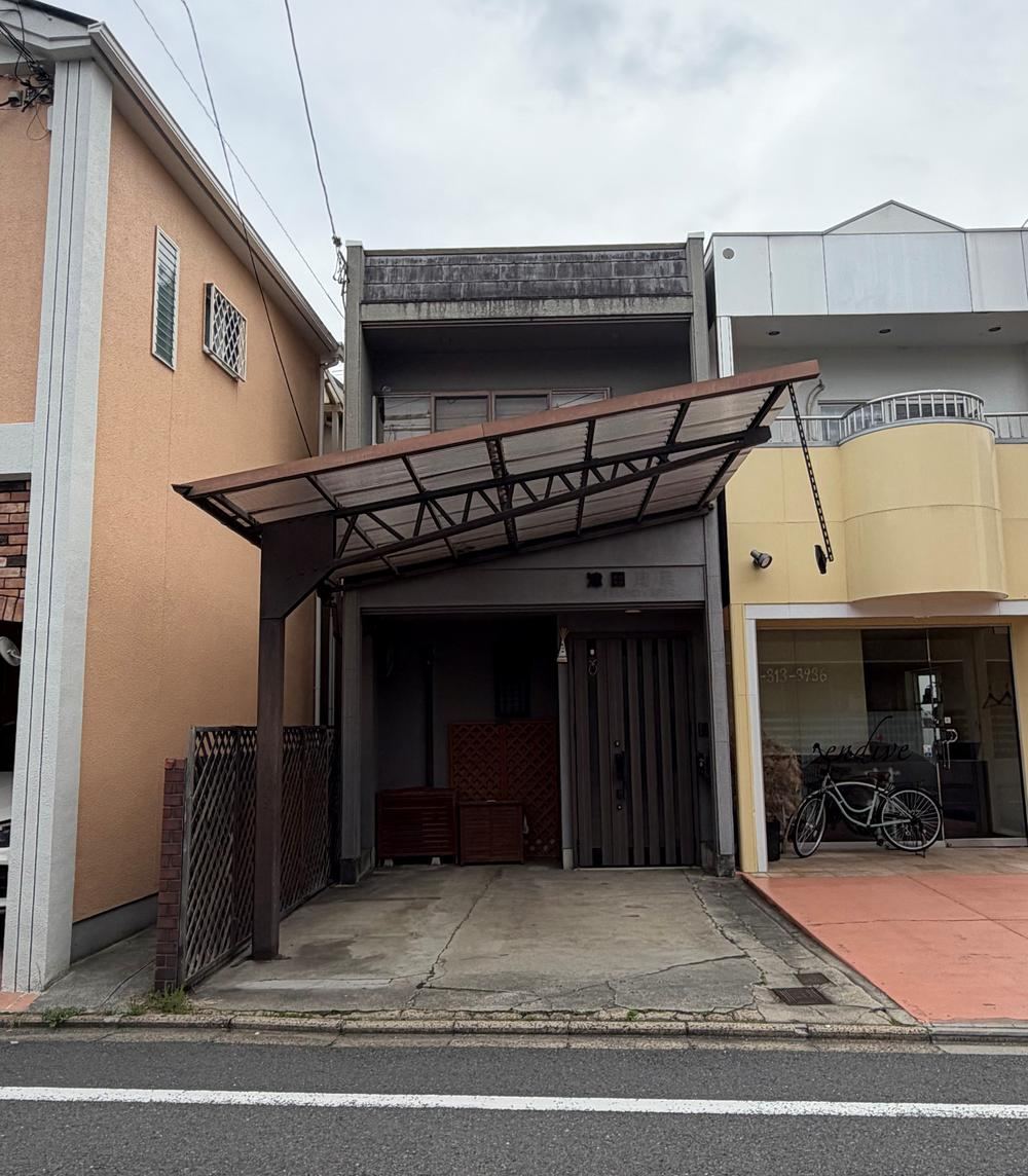7LDK house in Ukyo Ward, Kyoto - Photo 1