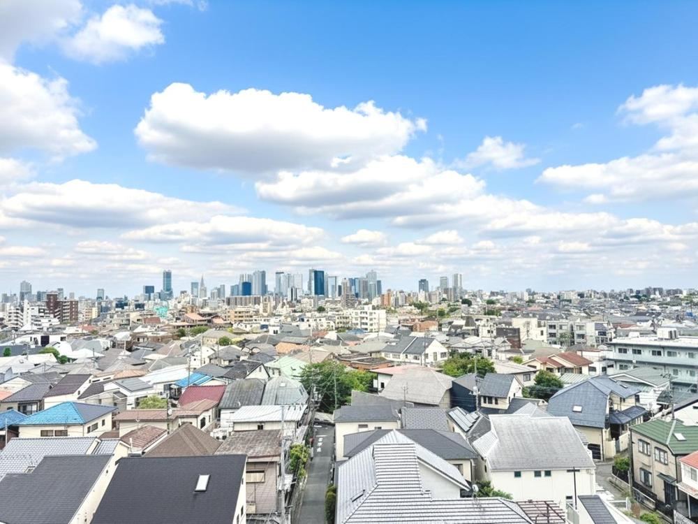 2DK apartment in Shinjuku Ward, Tokyo - Photo 1