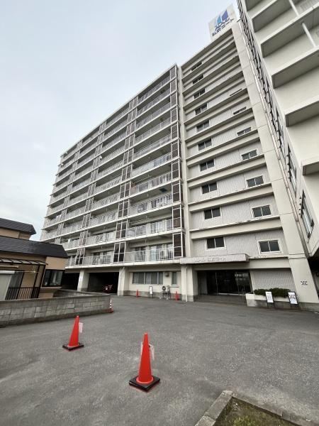 4DK apartment in Hirosaki, Aomori - Photo 1