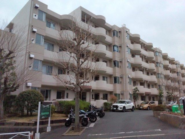 3LDK apartment in Isogo Ward, Yokohama, Kanagawa - Photo 1