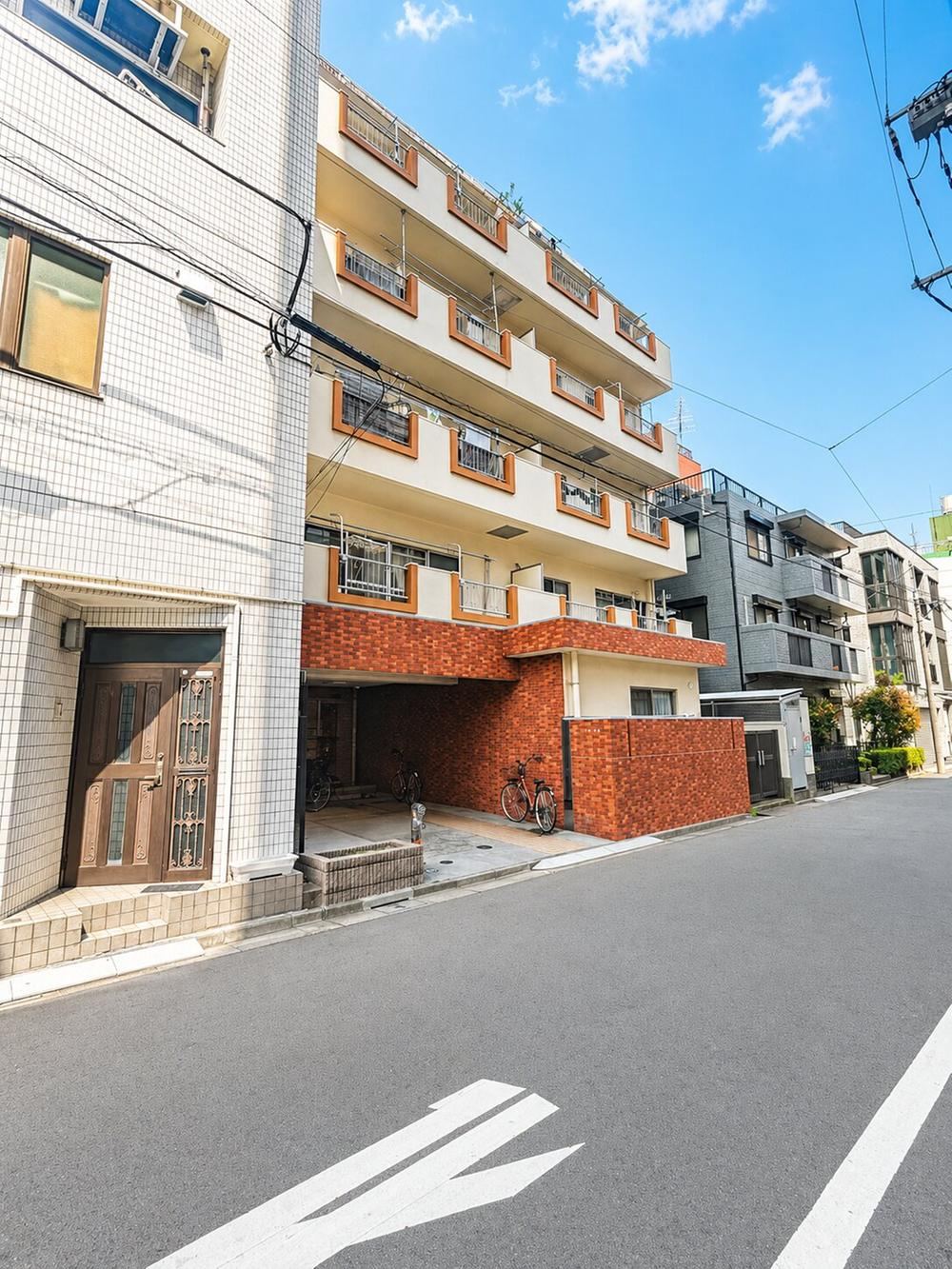 3K apartment in Sumida Ward, Tokyo - Photo 1
