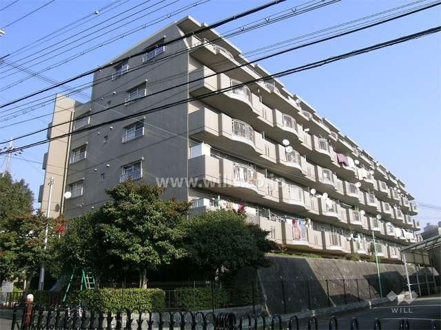 3LDK apartment in Toyonaka, Osaka - Photo 1