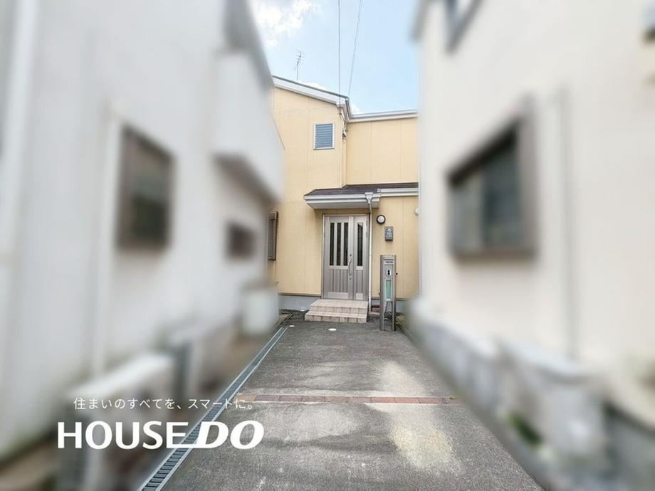 3DK house in Takatsuki, Osaka - Photo 1