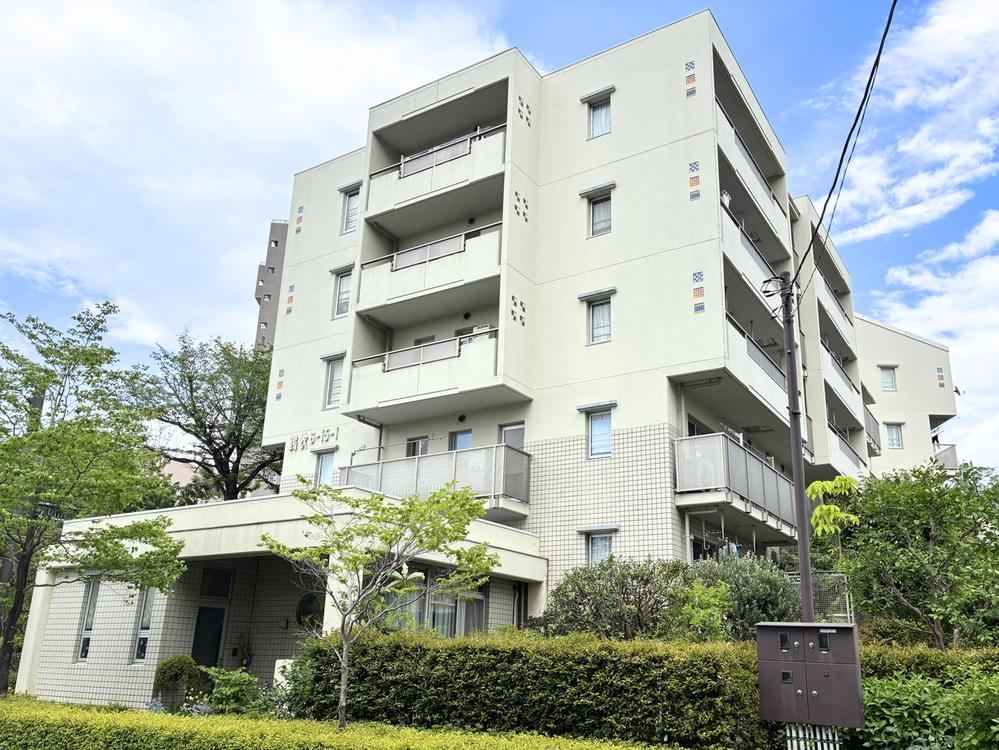2LDK apartment in Tama, Tokyo - Photo 1