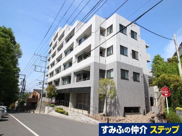 3LDK apartment in Chofu, Tokyo - Photo 1