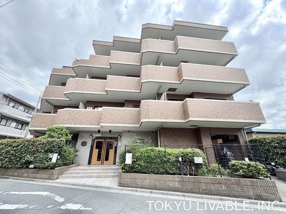 2LDK apartment in Hachioji, Tokyo - Photo 1