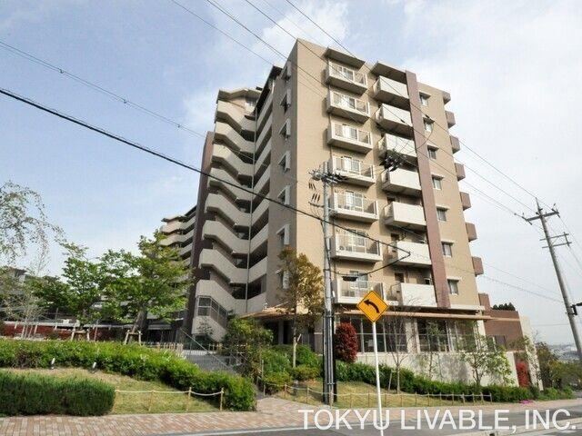 3LDK apartment in Mino, Osaka - Photo 1