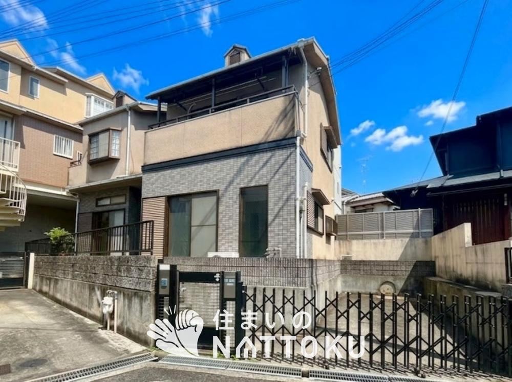 4LDK house in Katano, Osaka - Photo 1