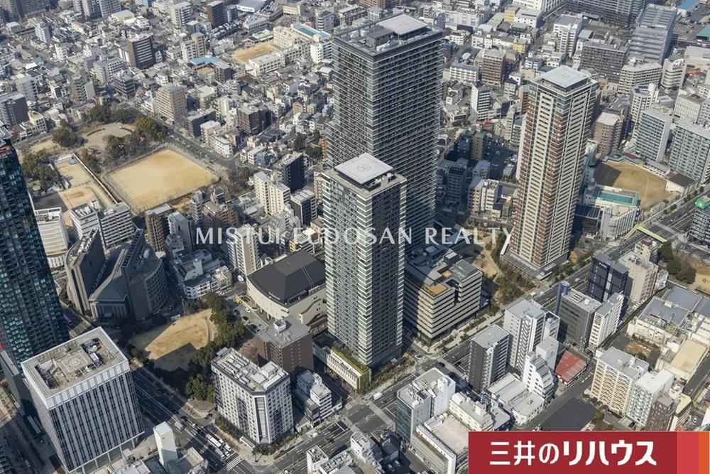 3LDK apartment in Kita Ward, Osaka - Photo 1