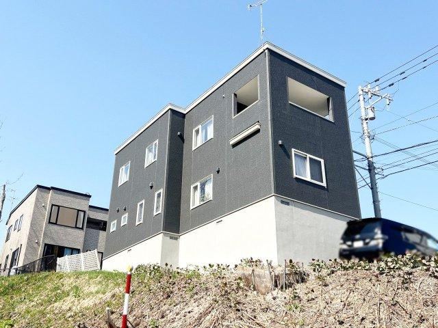4LDK+S house in Otaru, Hokkaido - Photo 1