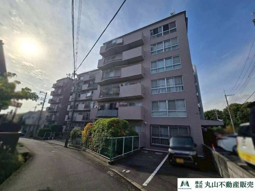 3LDK apartment in Takatsuki, Osaka - Photo 1