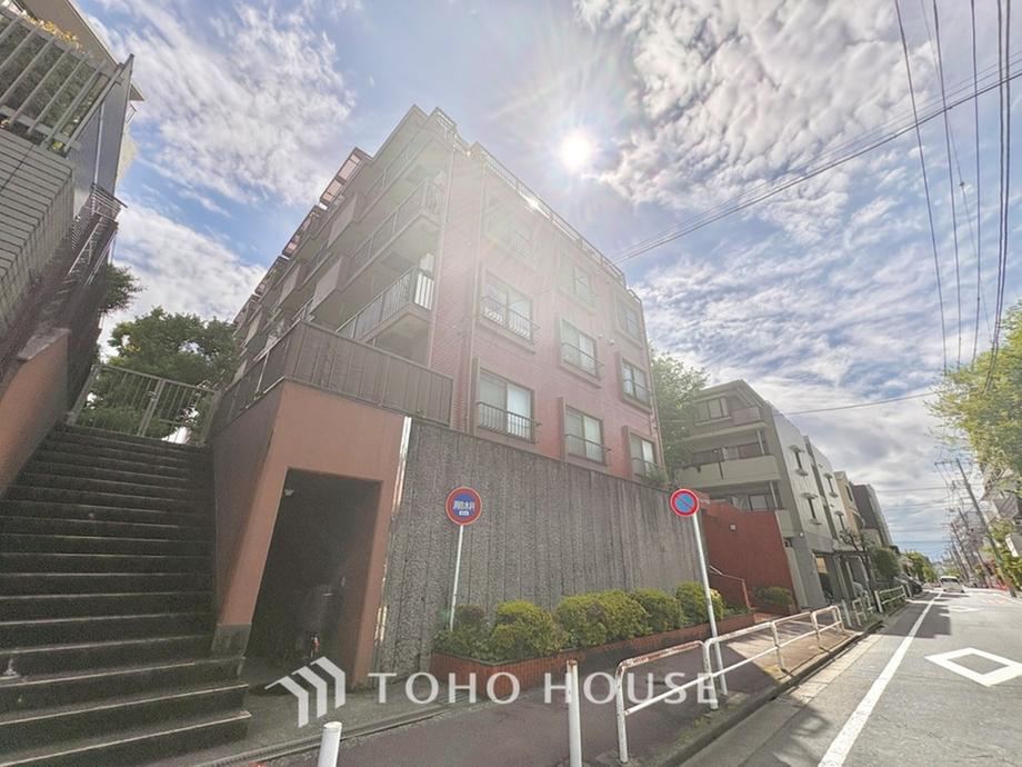 2LDK apartment in Itabashi Ward, Tokyo - Photo 1