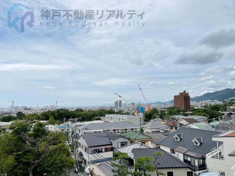 3LDK apartment in Higashinada Ward, Kobe, Hyogo - Photo 1