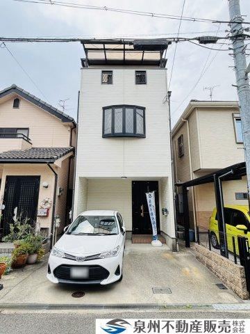 4LDK house in Takaishi, Osaka - Photo 1