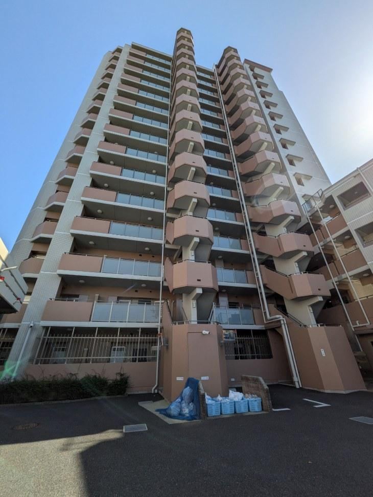 3LDK apartment in Yodogawa Ward, Osaka - Photo 1