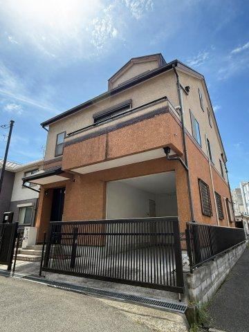 5LDK house in Daito, Osaka - Photo 1