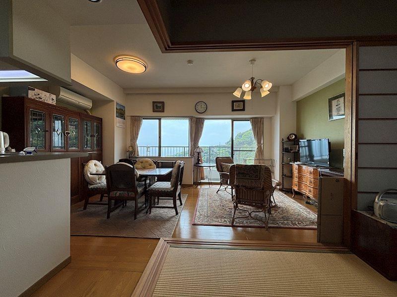 2LDK apartment in Atami, Shizuoka - Photo 1