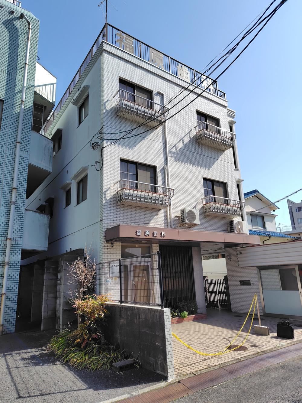 6LDK house in Saeki Ward, Hiroshima - Photo 1